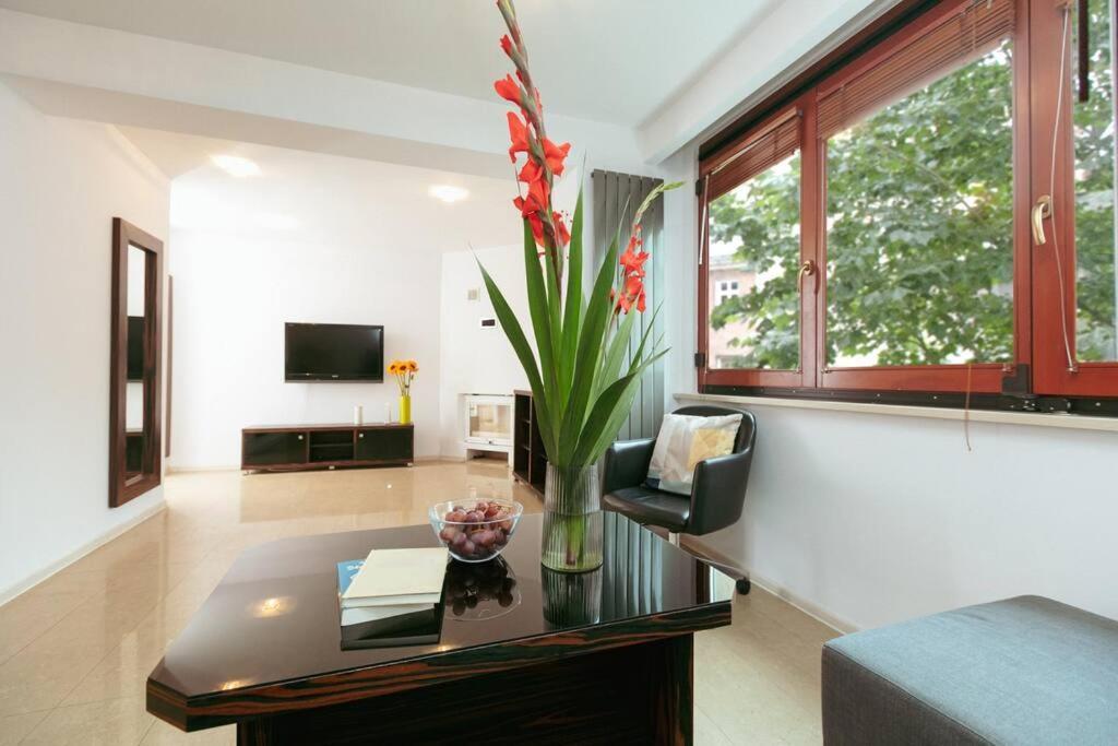 Apartment In The Heart Of Warsaw! Экстерьер фото