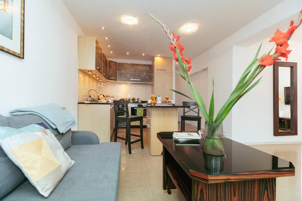 Apartment In The Heart Of Warsaw! Экстерьер фото